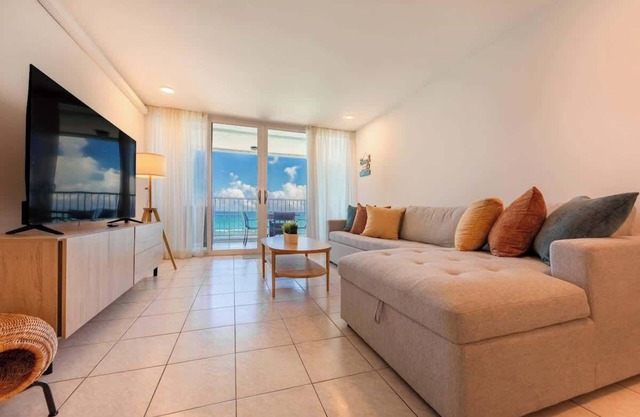 Beachfront View 15th Floor 2BR w/Parking @ ESJ