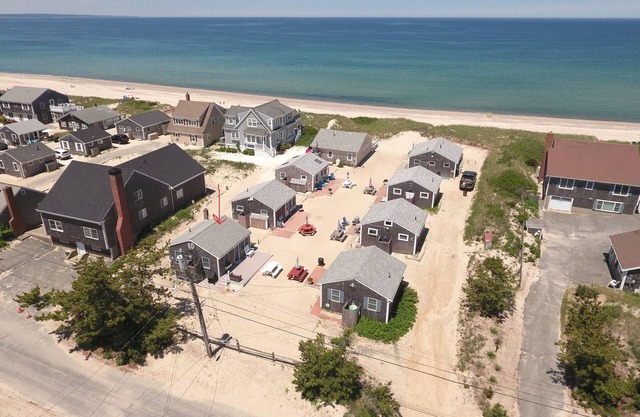 Beachland G - Updated cottage- steps to East Sandwich beach w/central A/C