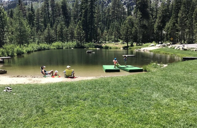 Bear Creek cozy ski/hike retreat in Alpine Meadows.