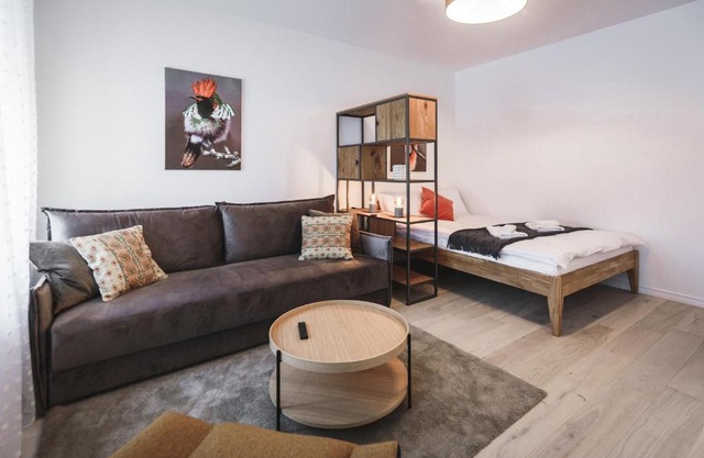 Bearsleys Knights Apartments