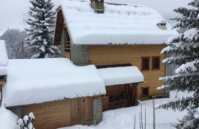 Beau Chalet 9 persons, 5 rooms, 120m2 in Allos