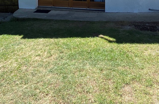 Beautiful 2 bed 2 Bath Cottage set in Gorgeous Garden