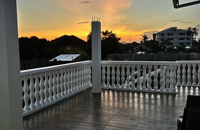 beautiful 2 bed 2 bath apartment located inside a private gated community