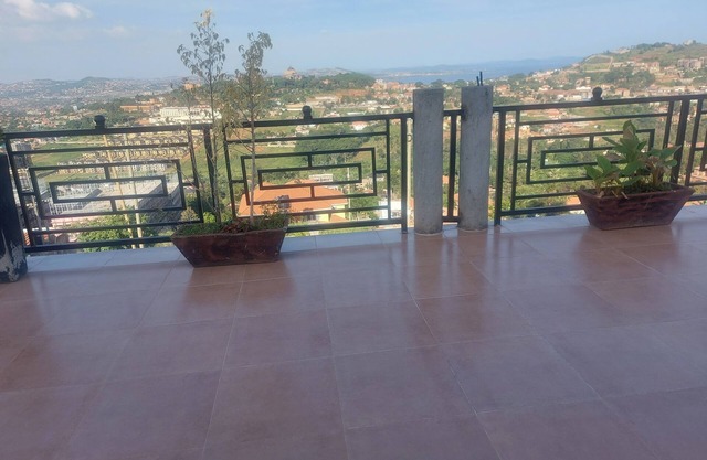 Beautiful 2-Bed Apartment in Akright City Bwebajja