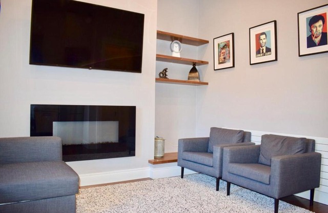 Beautiful 2 Bedroom Ballsbridge Apartment near the Aviva