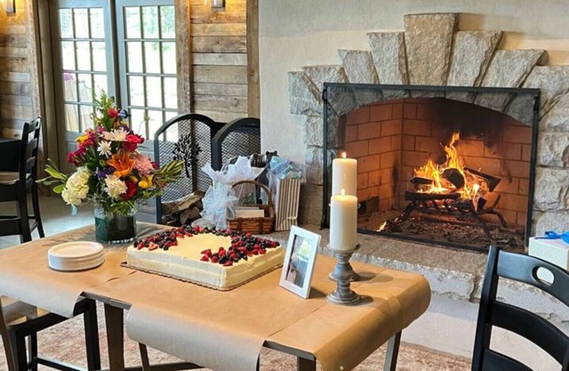 Beautiful 2-bedroom, sleeps 6, modern mountain chic cottage - Cider Sweet