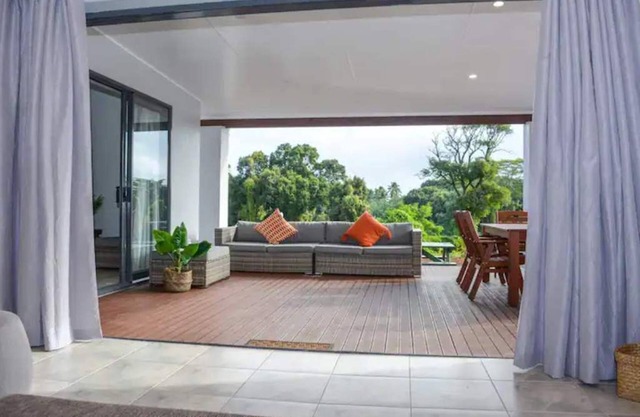 Beautiful 2Bedroom Private Villa located Inland Close to Beach, Sunset Side Pool