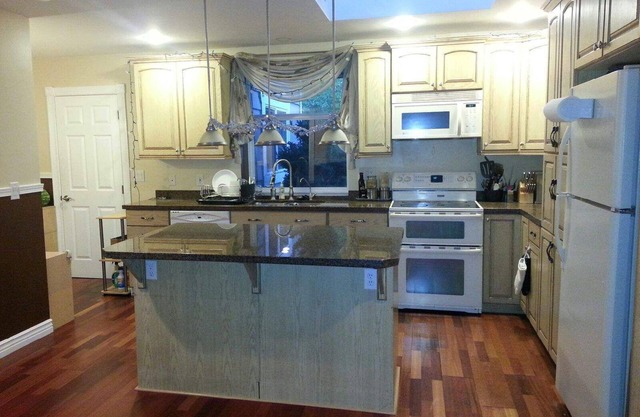 Beautiful 2BR/2BA Spacious Home in an Amazing Location - Rare Gem!