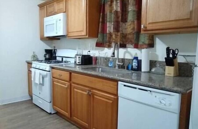 Beautiful 2BR Oasis: Perfect Tucson Getaway
