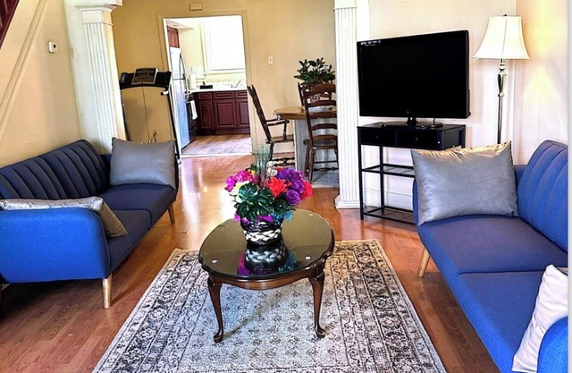 BEAUTIFUL 3 BEDROOM HOUSE FOR RENT