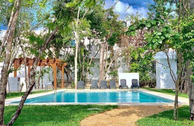 Beautiful 3 BR/3.5 bath Home@Selvanova