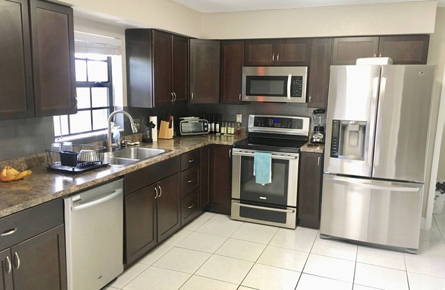 Beautiful 4 Bed 2.5 Bath House near Wellington Horse Show and Polo
