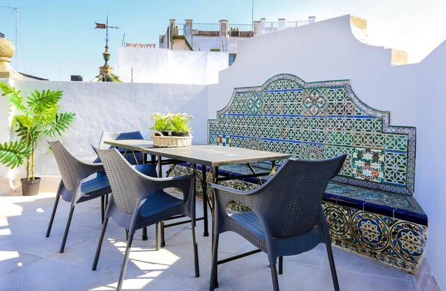 Beautiful 4 bedroom apt. a few meters from the Cathedral with stunning terrace