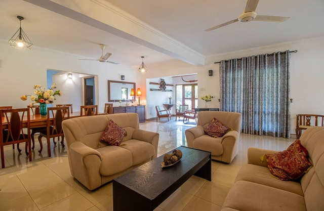 Beautiful 4BR+4BA Family Villa with Balcony & Garden