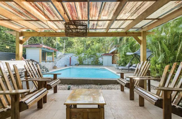 Beautiful 5 bedroom Villa Oasis Amazing pool and Privacy