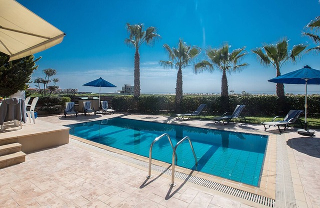 Beautiful 5 Star Holiday Villa in a Prime Location in Sotira