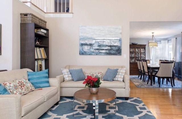 Beautiful and spacious 4bdr 3 bath house in Acton