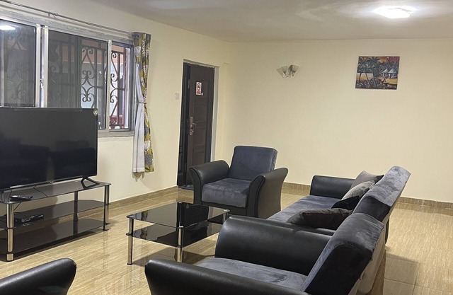 Beautiful and spacious three bedroom apartment, 10 minutes walk to the beach