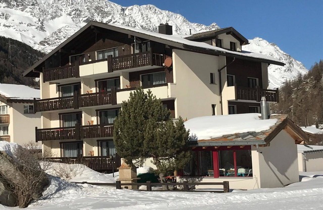 Beautiful apartment for 2 guests with WIFI, TV and balcony