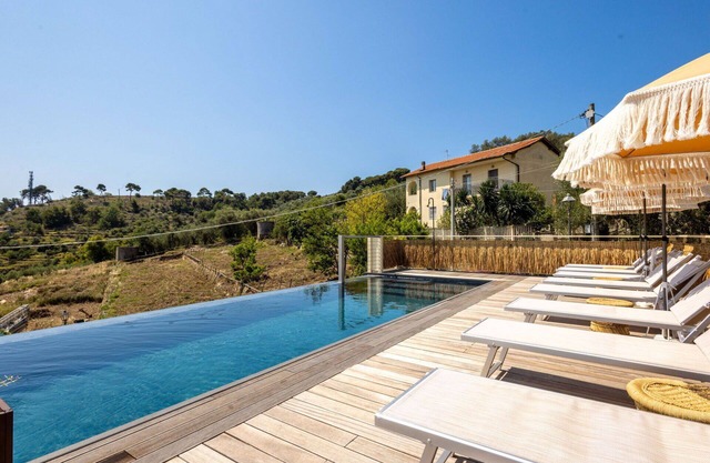 Beautiful apartment for 4 guests with pool, A/C, WIFI, TV, terrace and parking