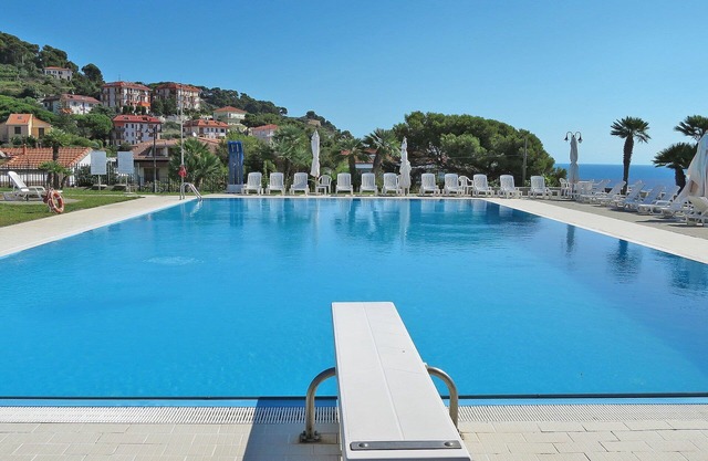 Beautiful apartment for 6 guests with WIFI, pool, TV and terrace