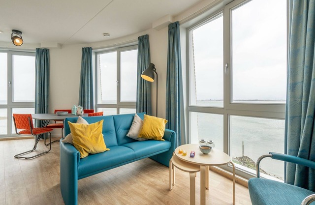 Beautiful apartment with sea view