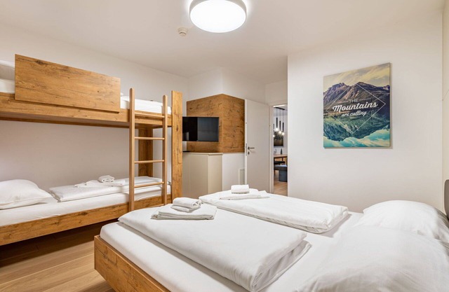 Beautiful apartment for 3 guests with WIFI, TV, balcony and parking