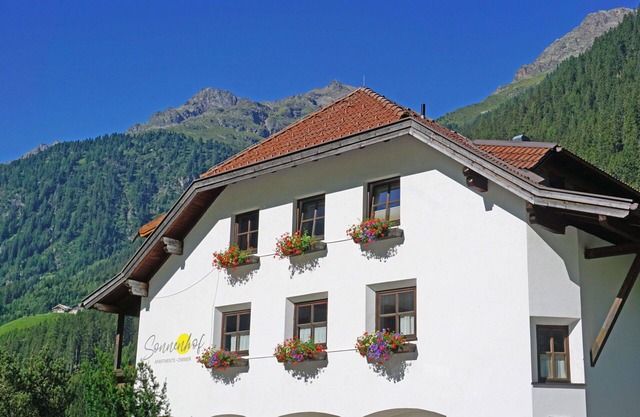 Beautiful apartment for 4 guests with WIFI, TV, balcony and pets allowed