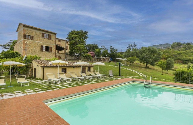 Beautiful apartment for 5 people with pool, WIFI, TV, terrace and pets allowed