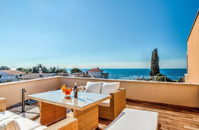 Beautiful apartment for 6 people with A/C, WIFI, TV and terrace