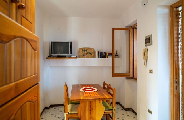 Beautiful apartment for 4 guests with TV, terrace, pets allowed and parking