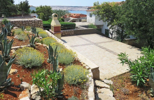 Beautiful apartment for 2 guests with WIFI, A/C, TV and terrace