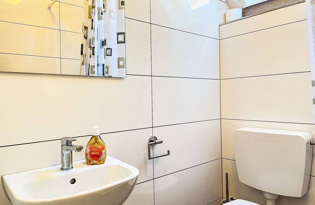 Beautiful apartment in villa for 6 guests with WIFI, A/C, TV and patio