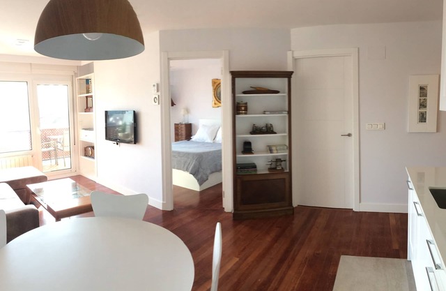 BEAUTIFUL APARTMENT IN RESIDENTIAL AREA 100m from the beach
