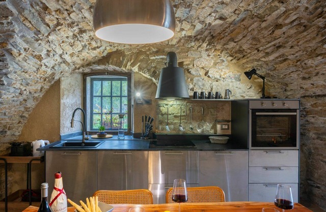 Beautiful apartment in villa for 4 people with WIFI and terrace