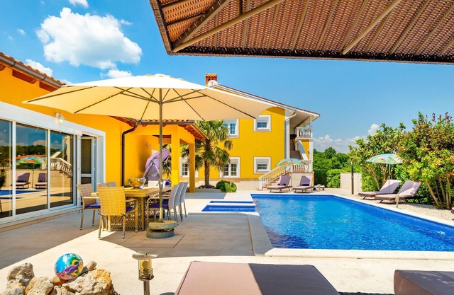 Beautiful apartment in Labin with WiFi