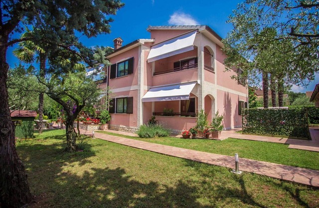 Beautiful apartment in Porec with WiFi