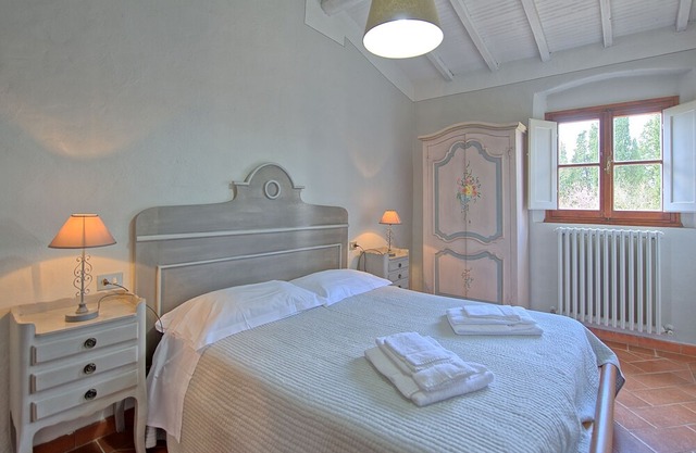 Beautiful apartment for 5 people with WIFI, pool, A/C, panoramic view and parking