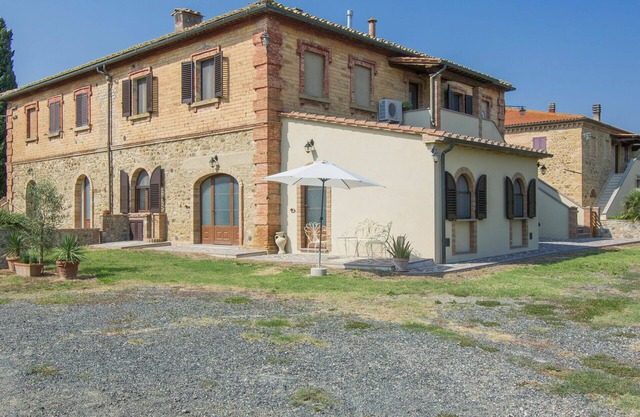 Beautiful apartment in villa for 7 people with A/C, WIFI, terrace and pets allowed