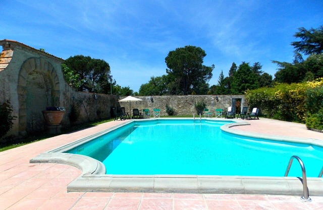 Beautiful apartment in villa for 8 people with pool, WIFI, TV, panoramic view and parking