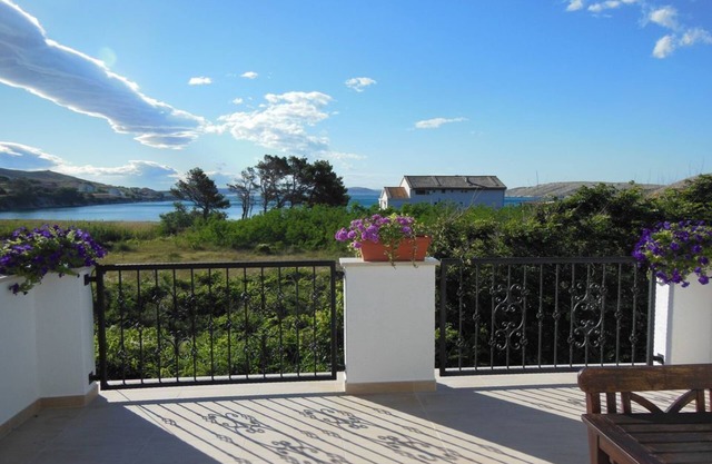 Beautiful apartment with sea view!
