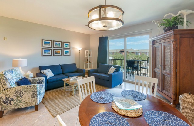 Beautiful Beach View Condo! 1 Bedroom, Bunk room and 2 bath