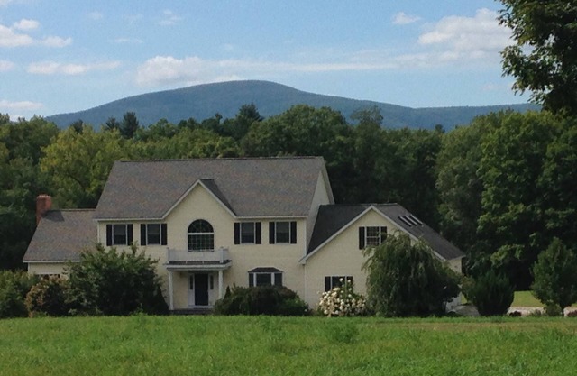 Beautiful Berkshire Home - Enjoy summer, fall & winter attractions