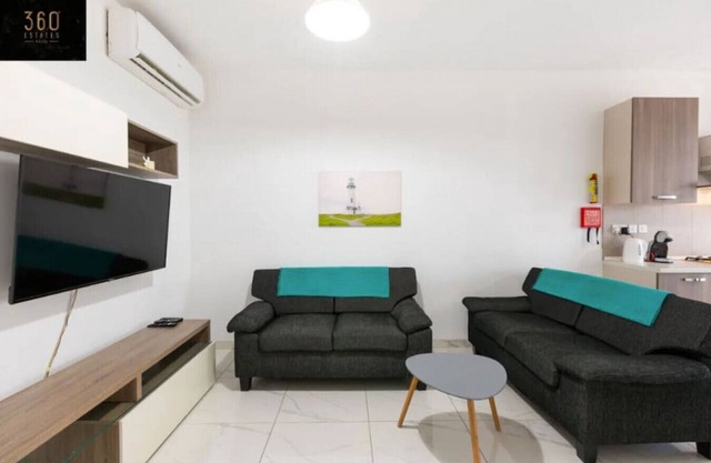 Beautiful, central home with all amenities & WIFI
