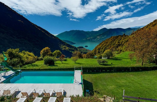 Beautiful chalet with Swimming Pool in Lombardy
