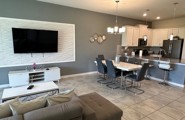 Beautiful Condo 3/2 close to disney parks