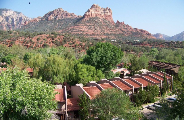 Beautiful condo at Arroyo Roble Resort, close to restaurants, shops and more.