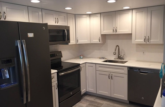 Beautiful Condo in Summerlin close to ALL, home away from home.