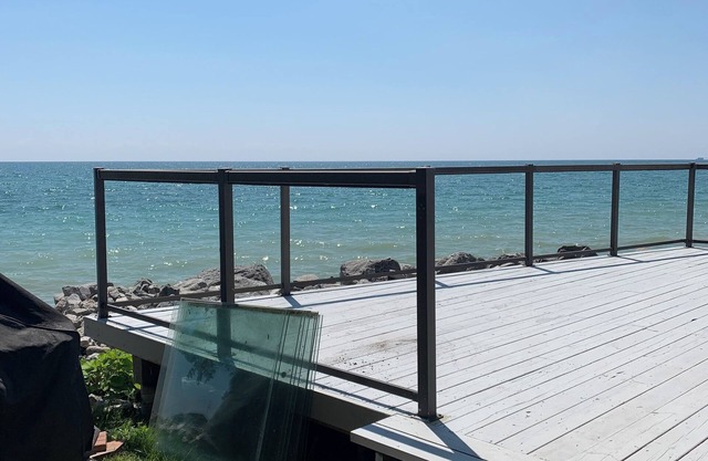Beautiful cottage on the Lake Ontario to spend peaceful time with loved ones