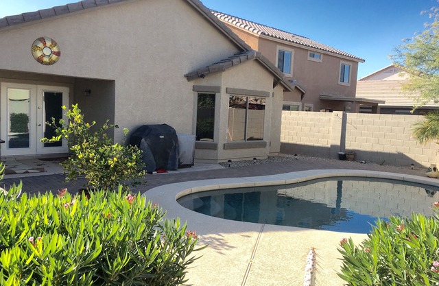 Beautiful Cozy Vacation Home with Heated Pool($20 a day to heat up the pool).